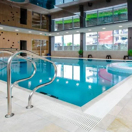 Mermaid Srories Pool & Gym Access Apartamento