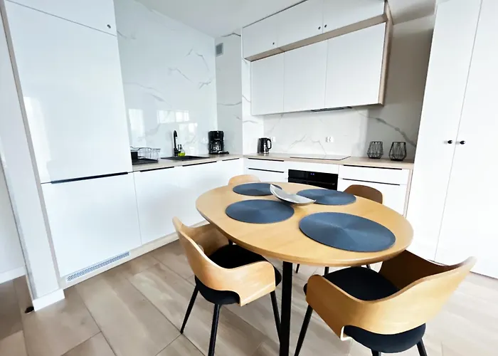 Mermaid Srories Pool & Gym Access Реваль